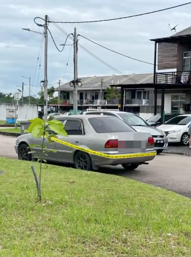 Frustrated Pasir Gudang Residents Put Yellow Tape Around Neighbours